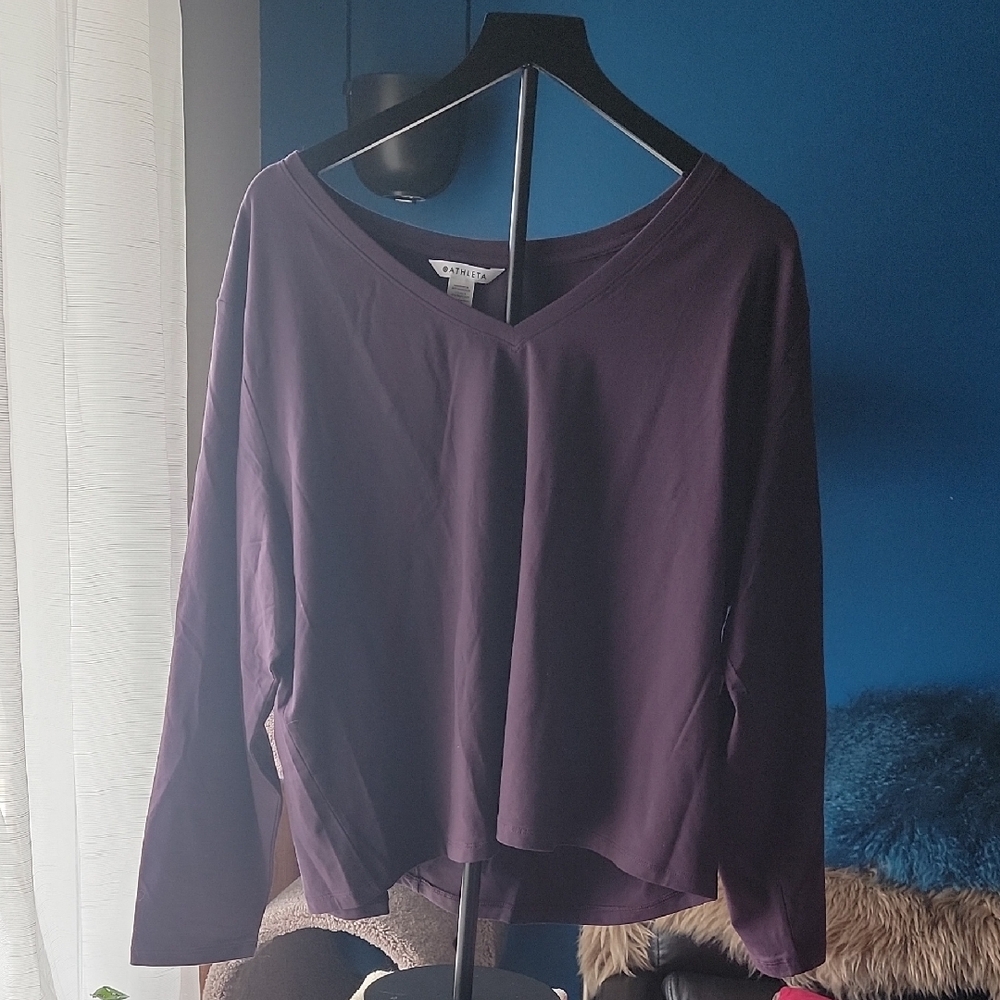 NWT Athleta 2X Essential V-Neck Top In Iris Purple